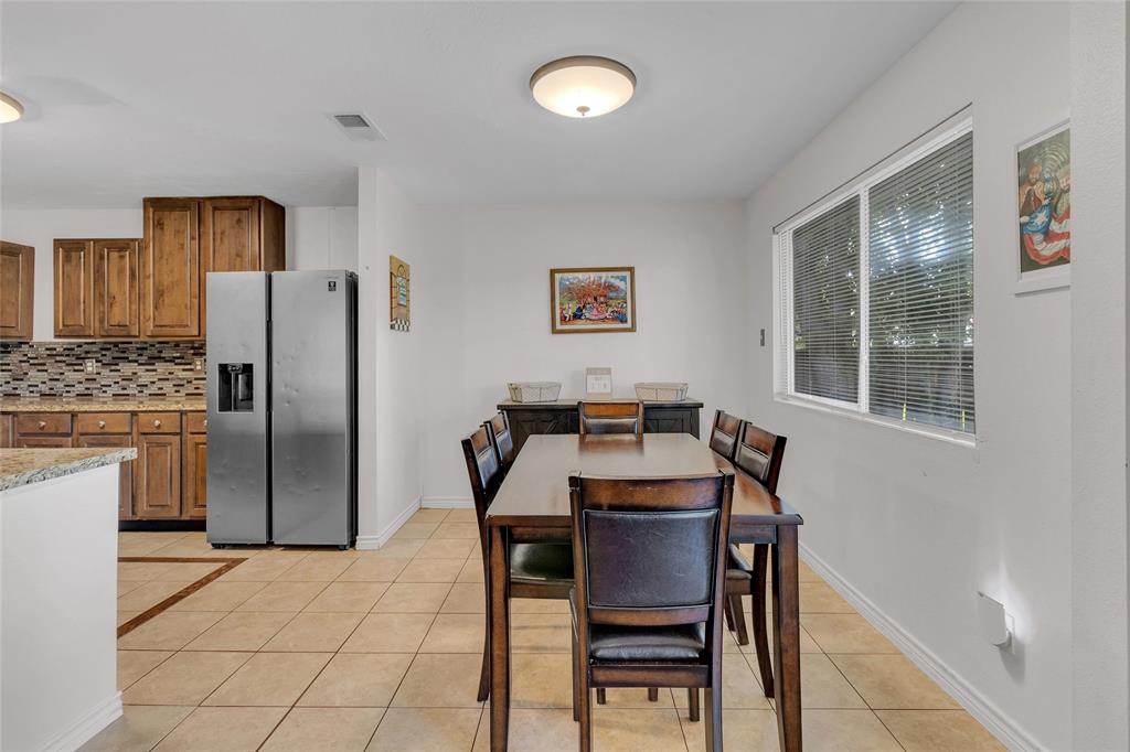 12017 La Salle Oaks, Conroe, Texas image 8