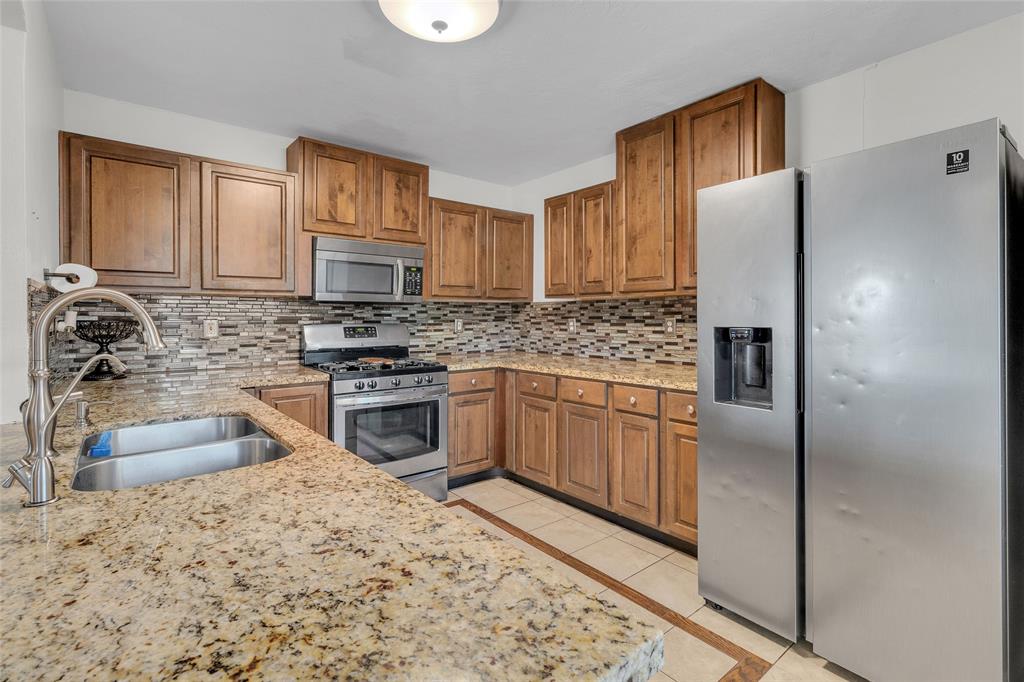 12017 La Salle Oaks, Conroe, Texas image 5