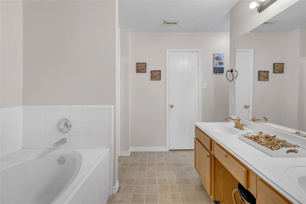 12017 La Salle Oaks, Conroe, Texas image 19