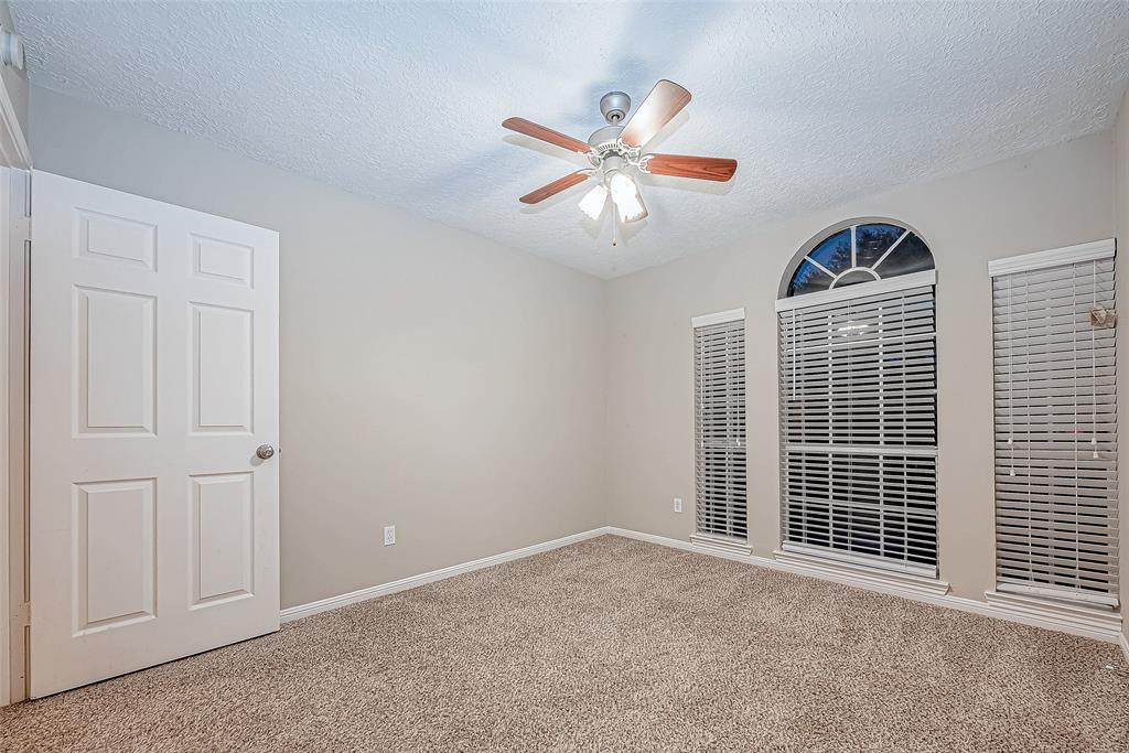18621 Serenity Loch Drive, Spring, Texas image 37