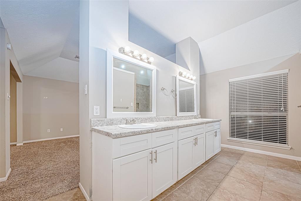 18621 Serenity Loch Drive, Spring, Texas image 30