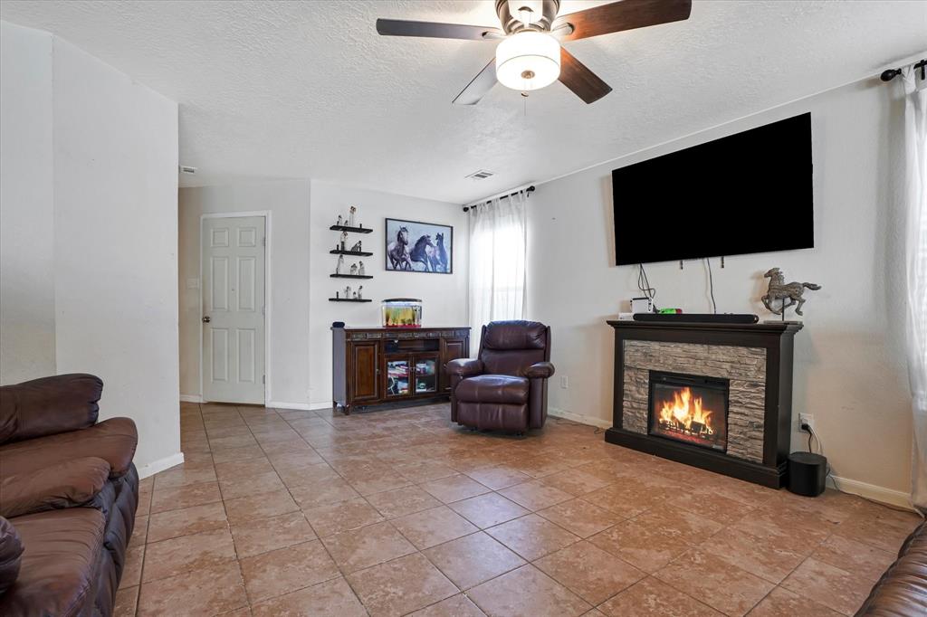 3531 Red Meadows Drive, Spring, Texas image 5