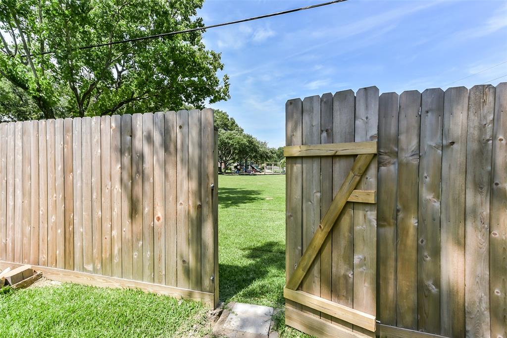 17006 Valley Palms Drive, Spring, Texas image 34