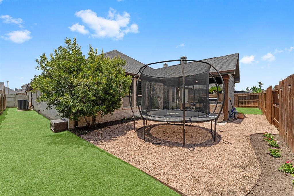 1123 Great Grey Owl Court, Conroe, Texas image 47