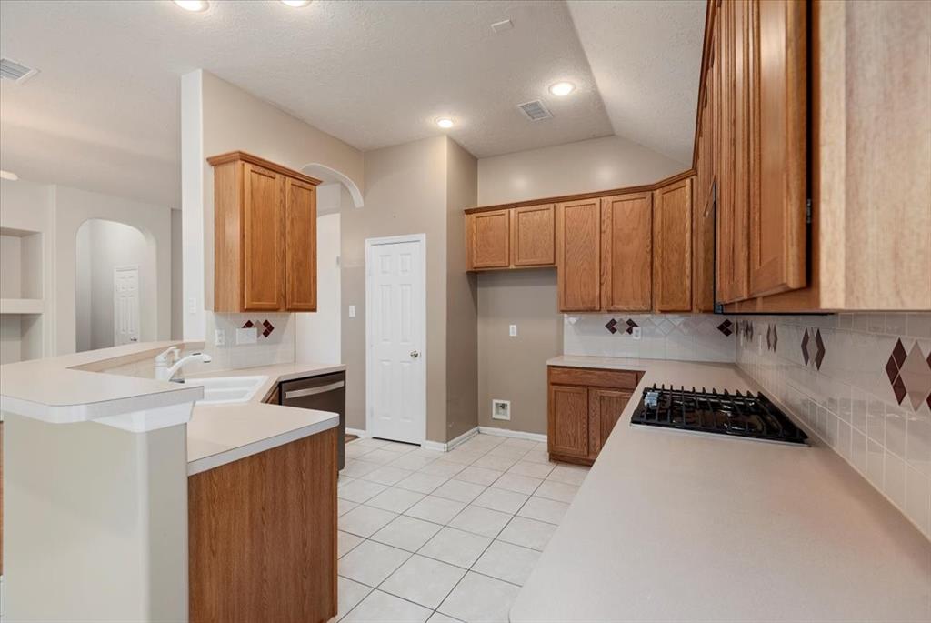 30 Teak Mill Place, The Woodlands, Texas image 14