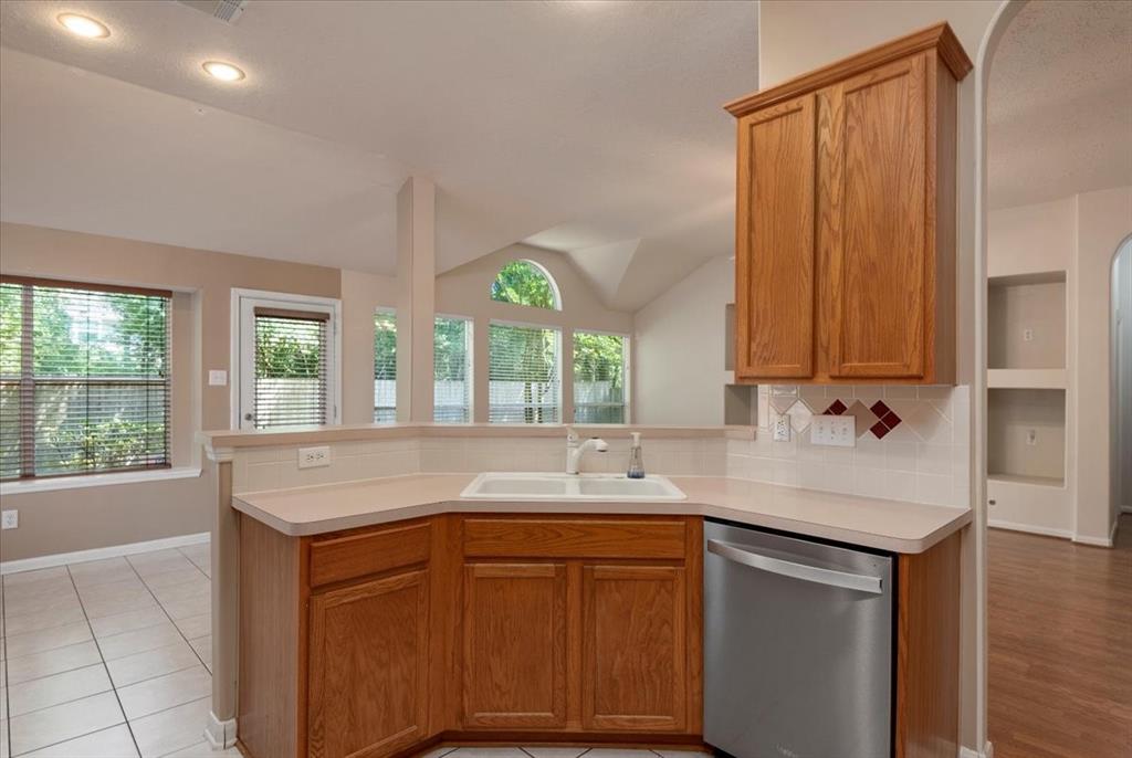 30 Teak Mill Place, The Woodlands, Texas image 15