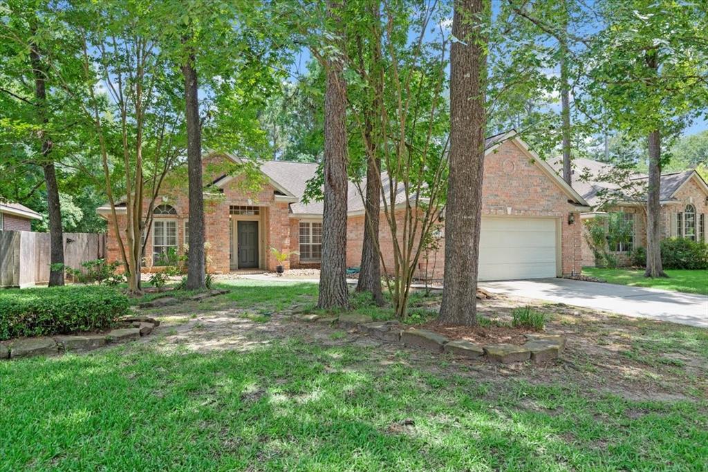 30 Teak Mill Place, The Woodlands, Texas image 2