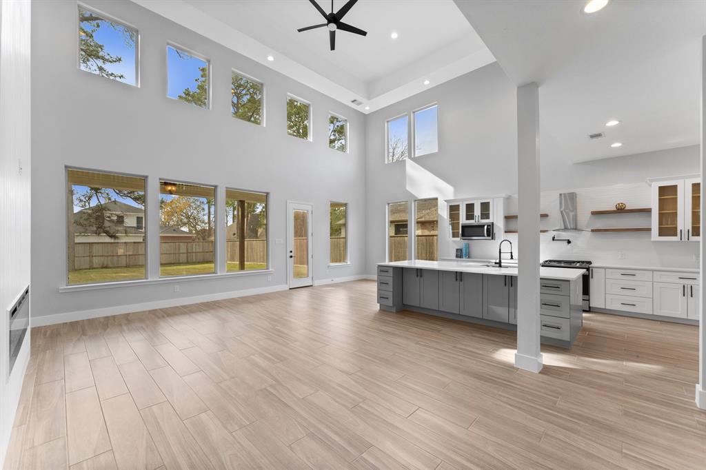 7007 Longmire Circle, Conroe, Texas image 8