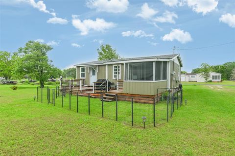 A home in High Island