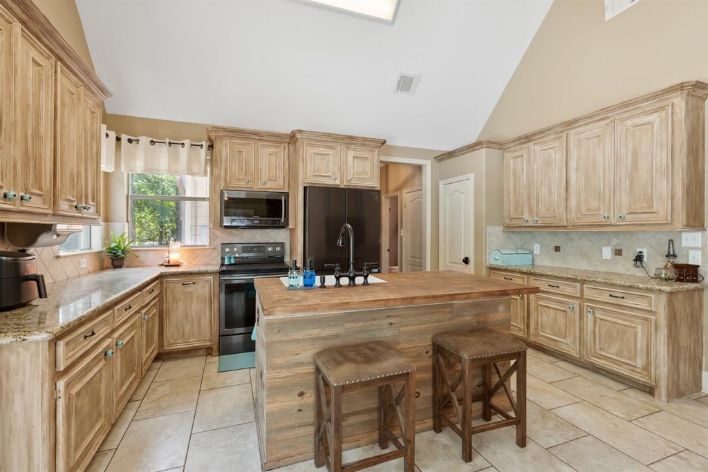 727 Bob Link Street, Magnolia, Texas image 12