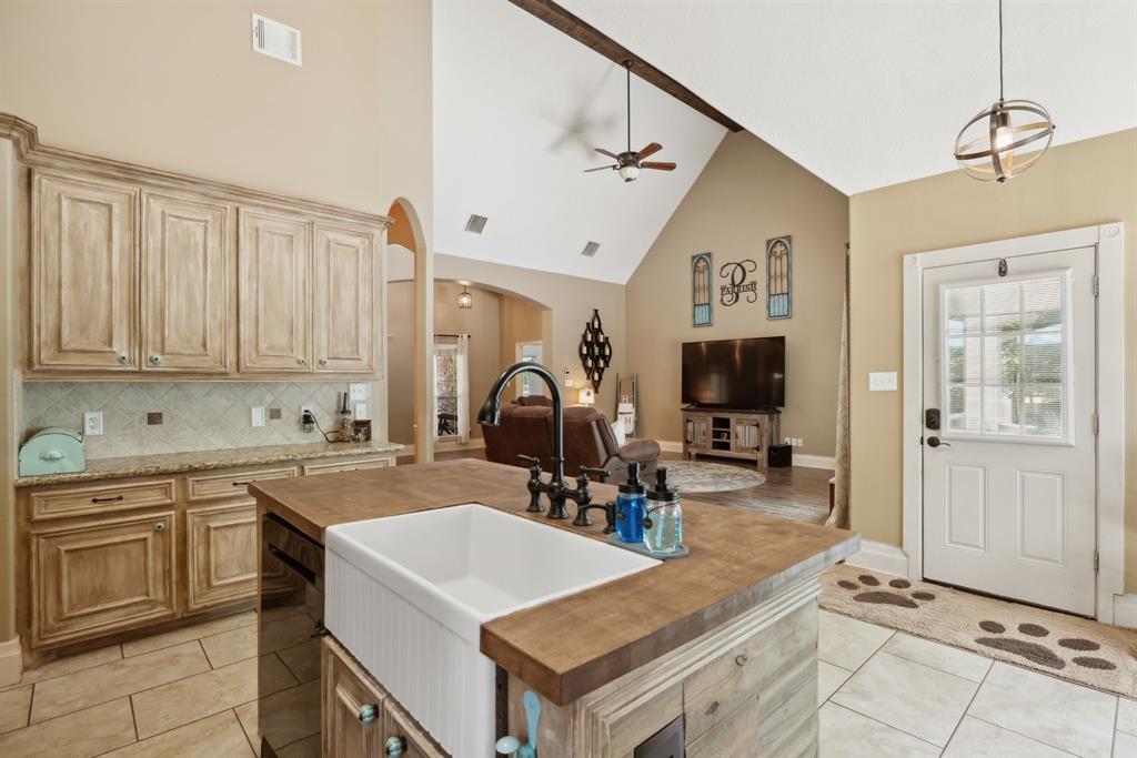 727 Bob Link Street, Magnolia, Texas image 13