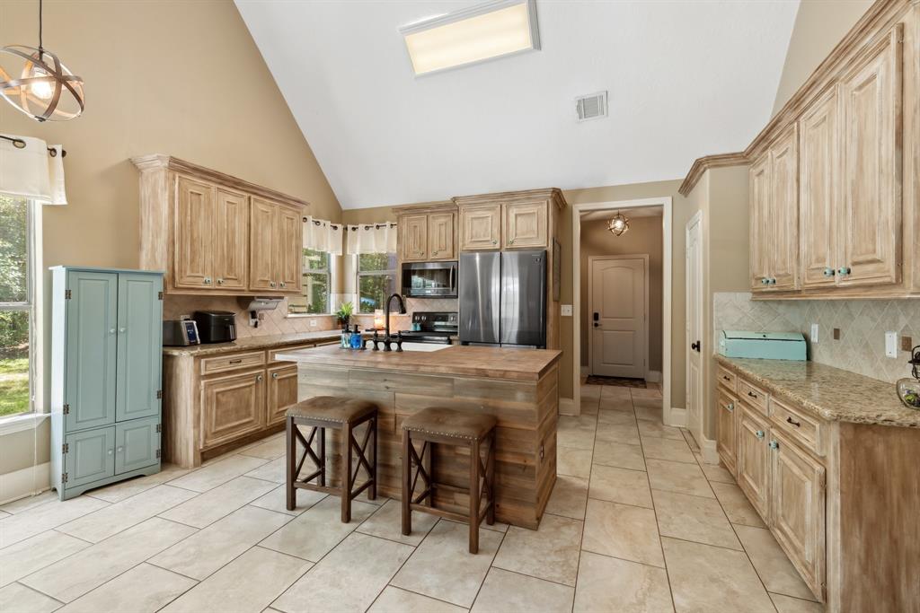 727 Bob Link Street, Magnolia, Texas image 11