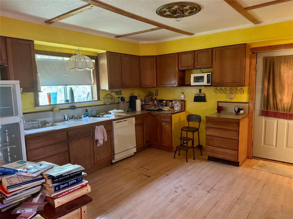 385 Ole Long Pull Road, Livingston, Texas image 4
