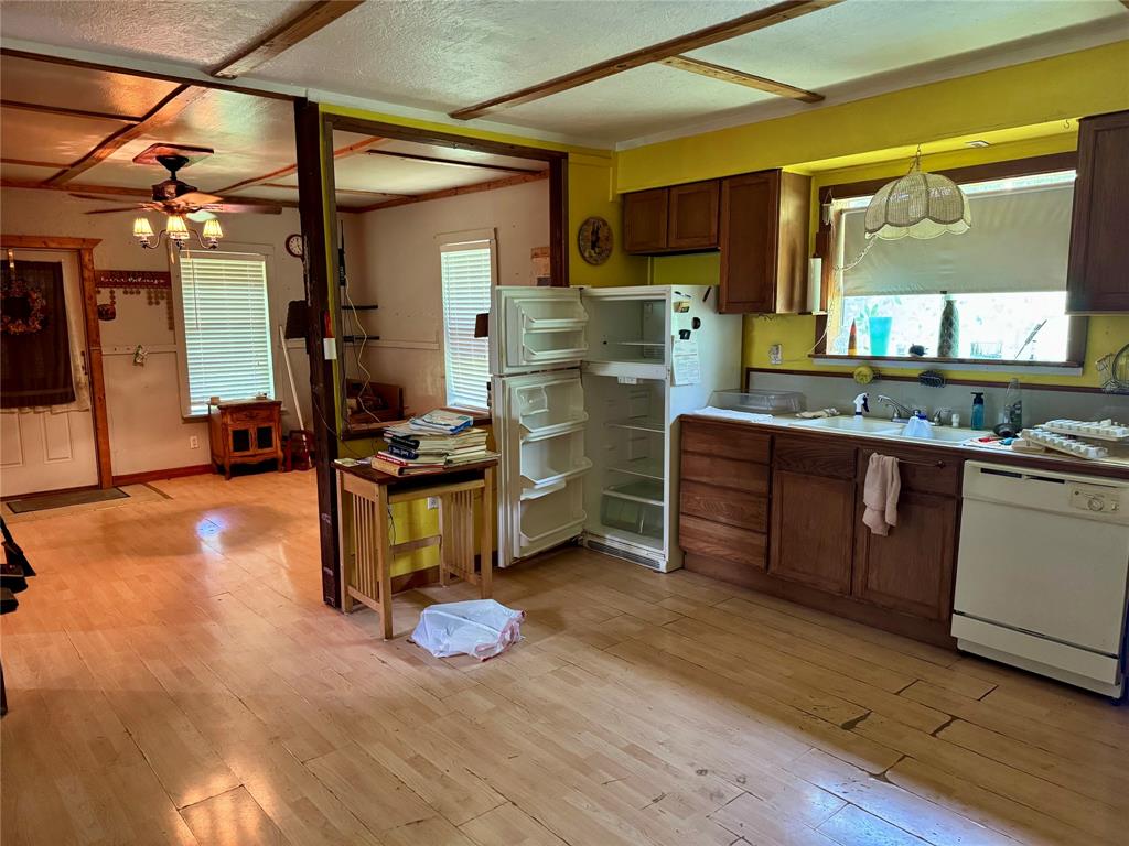 385 Ole Long Pull Road, Livingston, Texas image 5