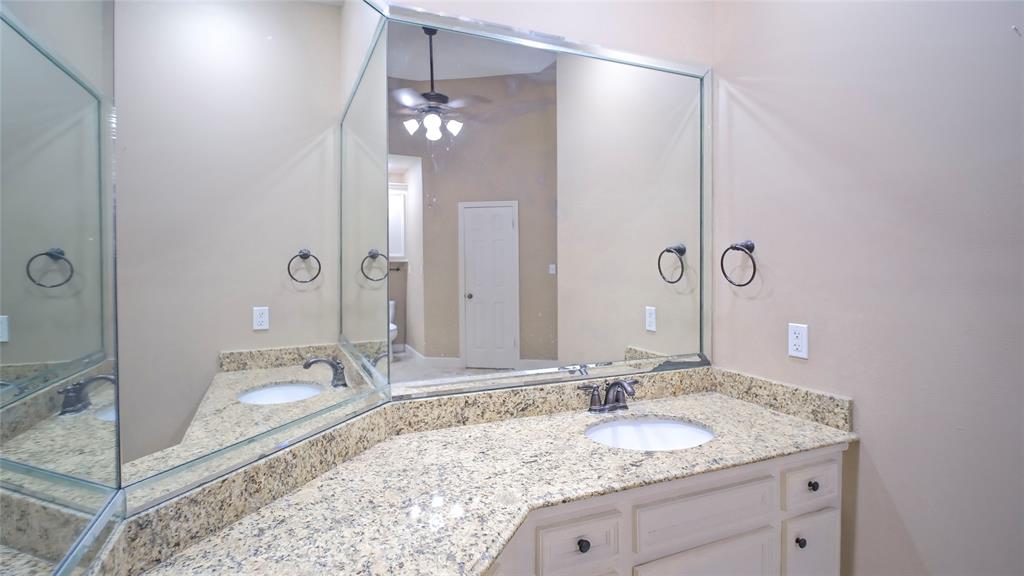 26 Royal Dalton Circle, Conroe, Texas image 11