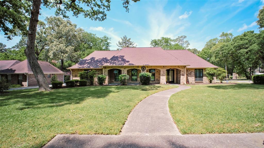 26 Royal Dalton Circle, Conroe, Texas image 1