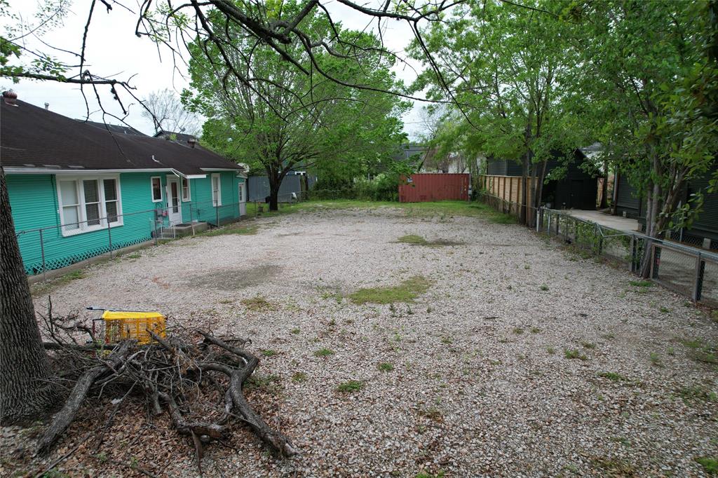 1439 Yale Street, Houston, Texas image 6