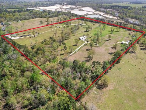 Photo of 1164 County Road 332, Cleveland, TX 77327 (MLS # 98618305)