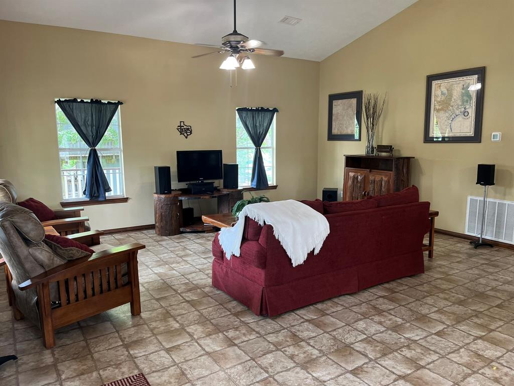 2865 County Road 471 Street, Brazoria, Texas image 4