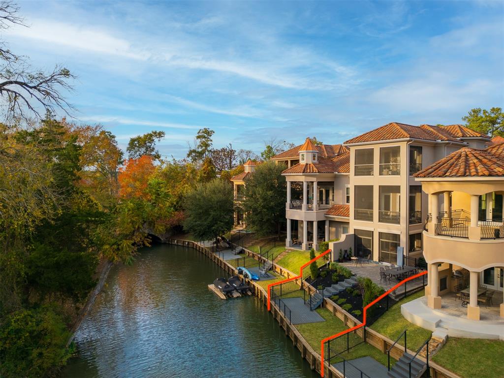 114 La Vie Drive
