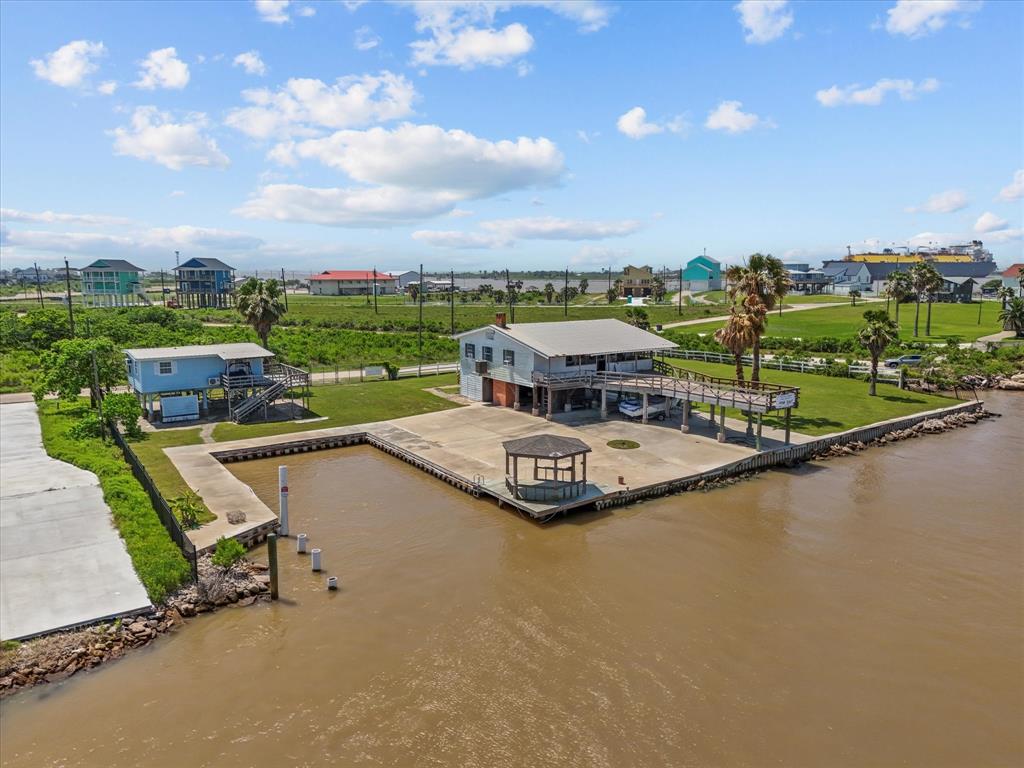 1134 & 1126 Canal Drive