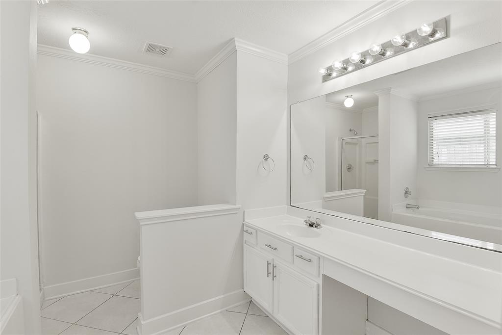 415 Vane Way, Crosby, Texas image 18