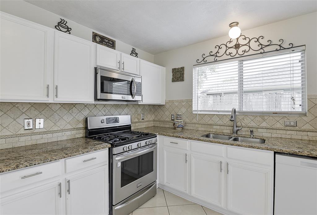 415 Vane Way, Crosby, Texas image 13