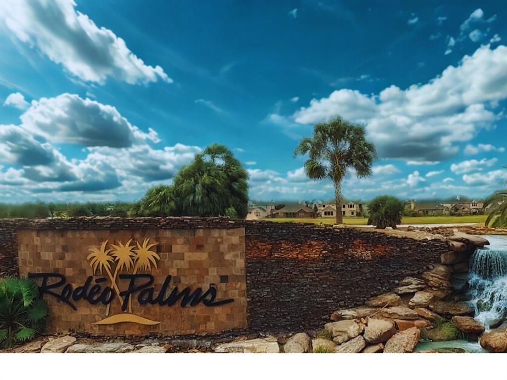 14 Palm Desert Drive, Manvel, Texas image 1