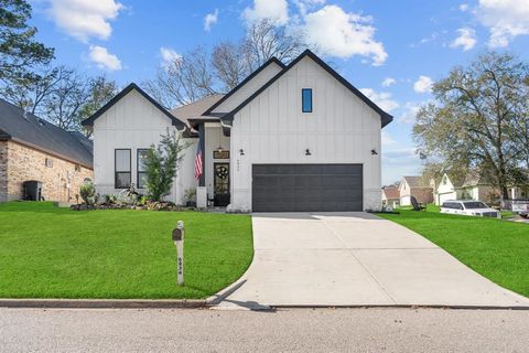 A home in Willis