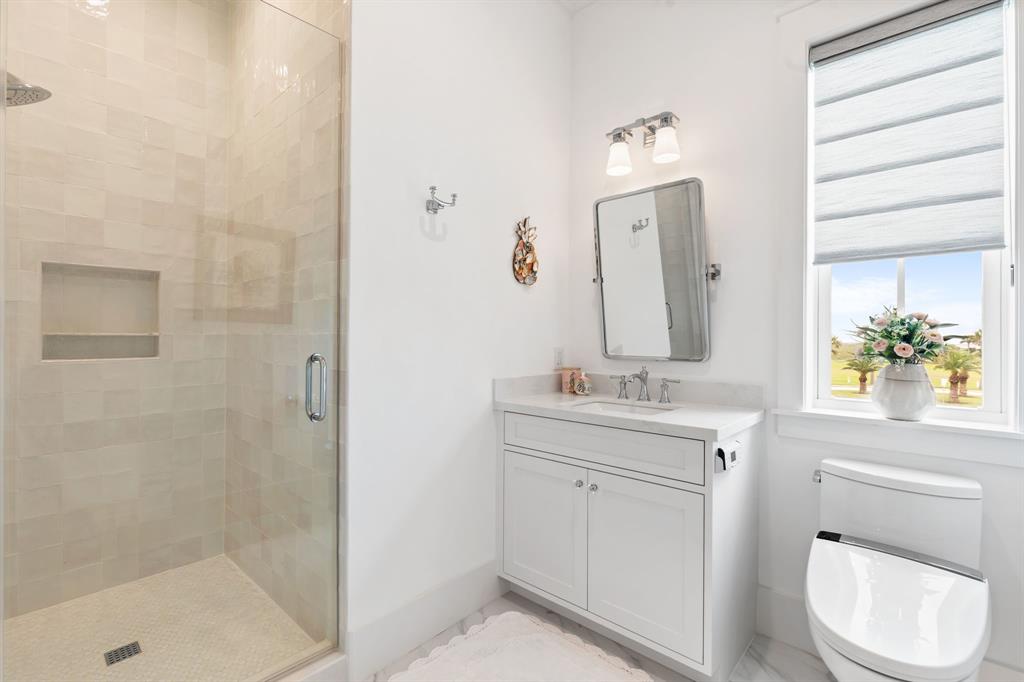 2646 E Seaside Drive, Galveston, Texas image 39