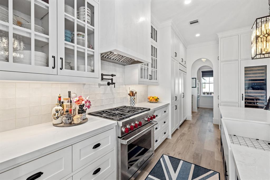 2646 E Seaside Drive, Galveston, Texas image 19