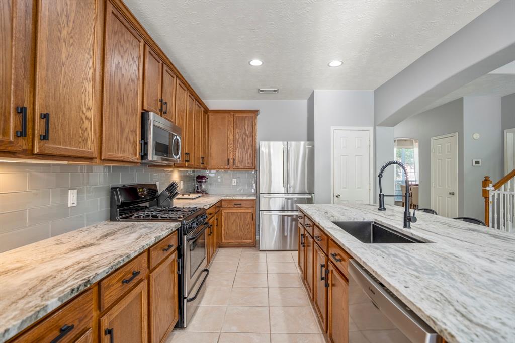 20918 Imperial Ridge Lane, Spring, Texas image 13