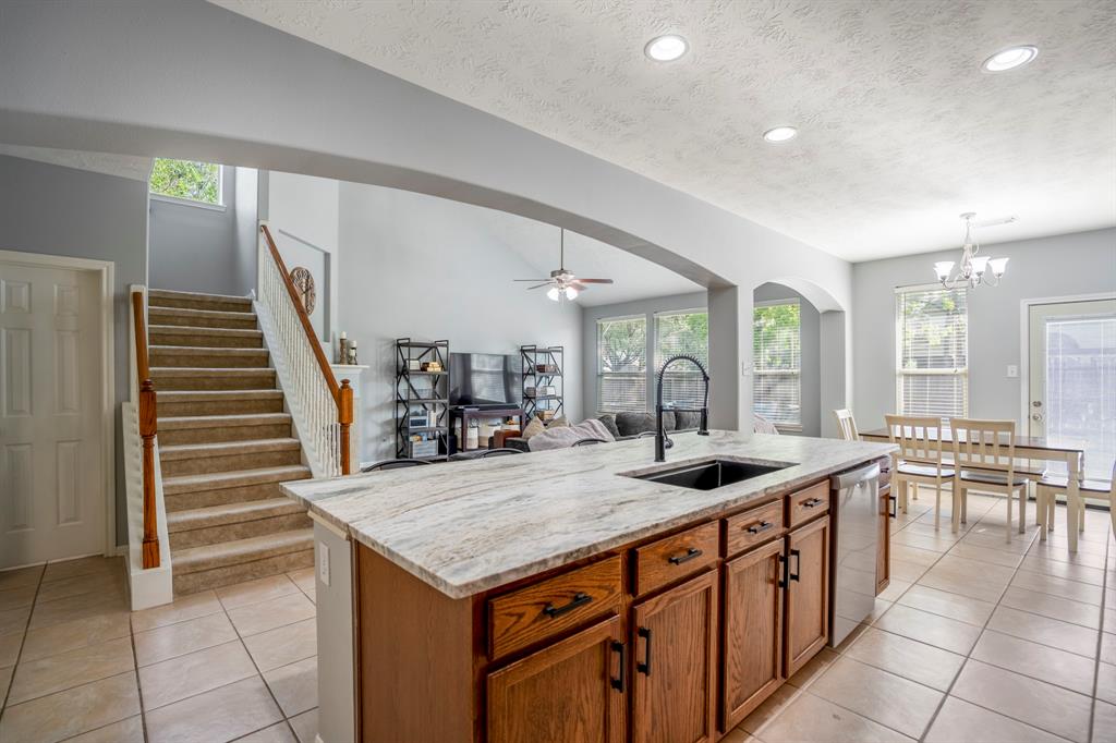 20918 Imperial Ridge Lane, Spring, Texas image 12