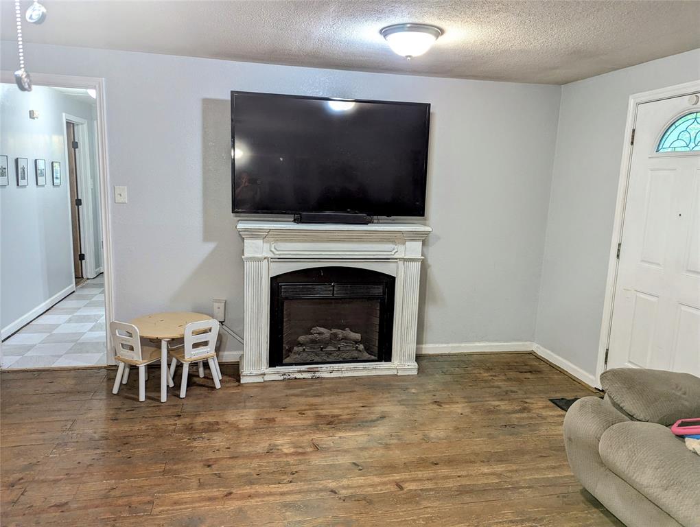 200 Commanche Road, Conroe, Texas image 6