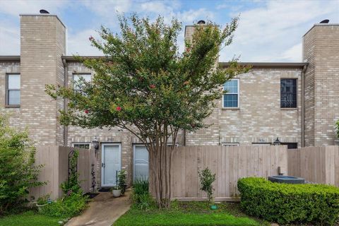 Photo of 2898 Holly Hall Street #2898, Houston, TX 77054 (MLS # 51011229)