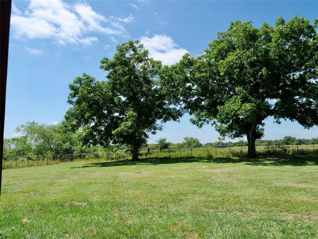 4410 Farm To Market 1115, Waelder, Texas image 6