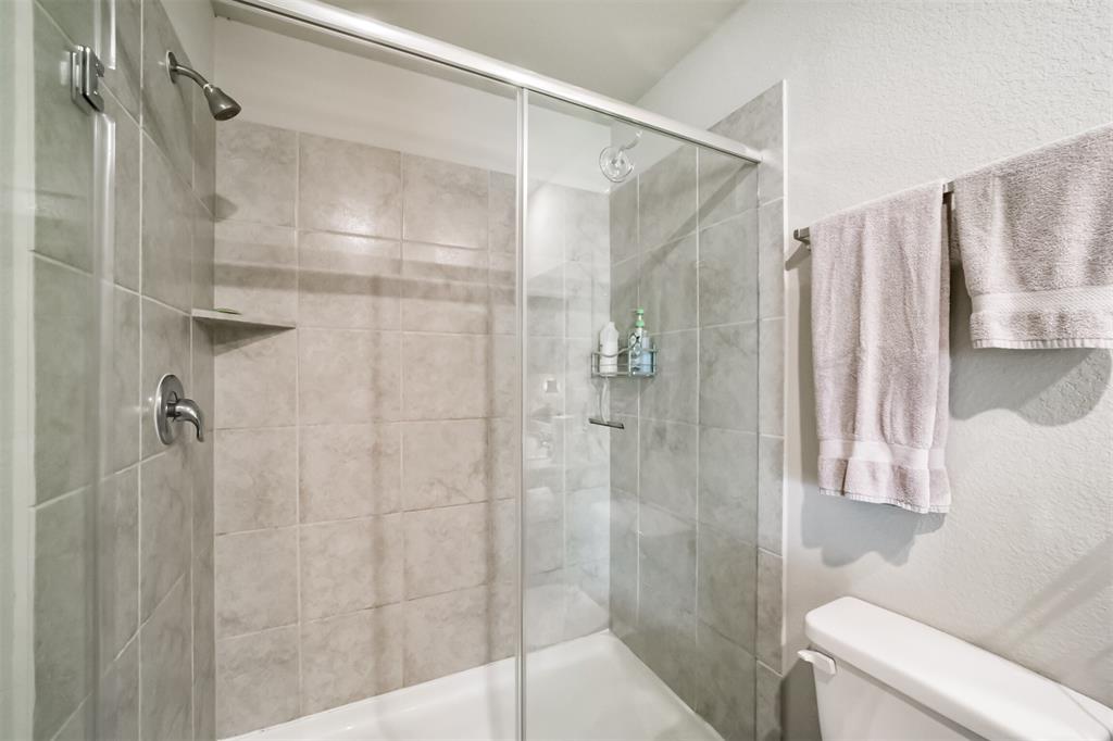 2106 Twisted Cedar Court, Conroe, Texas image 20