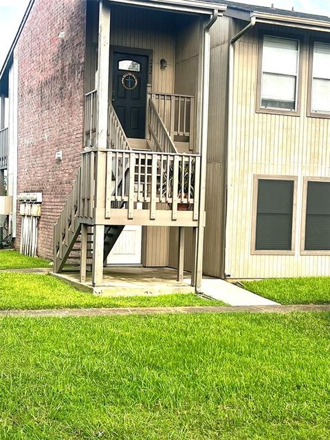 Photo of 418 Garland Drive #242, Lake Jackson, TX 77566 (MLS # 54968279) Photo of 418 Garland Drive #242, Lake Jackson, TX 77566 (MLS # 54968279)