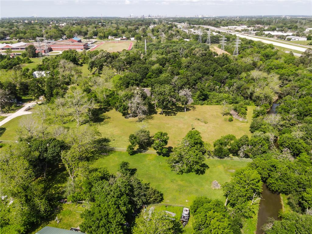 2817 Fisher Hill Ln Ln, Baytown, Texas image 5