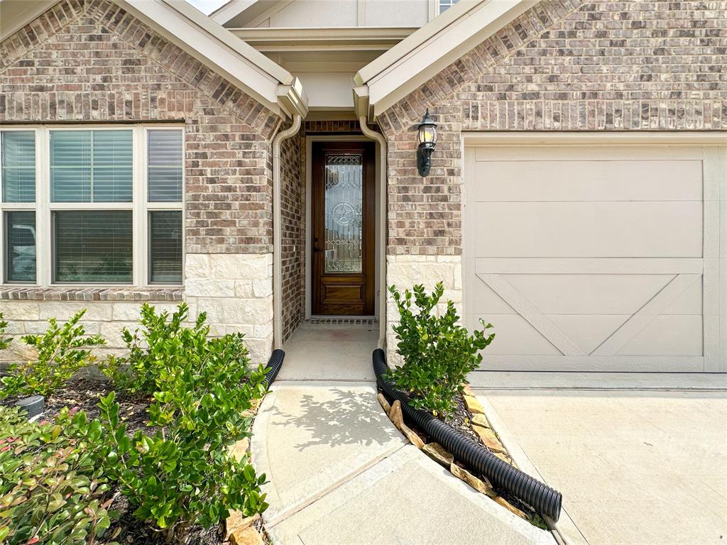 213 Bonita Beach Drive, Katy, Texas image 3
