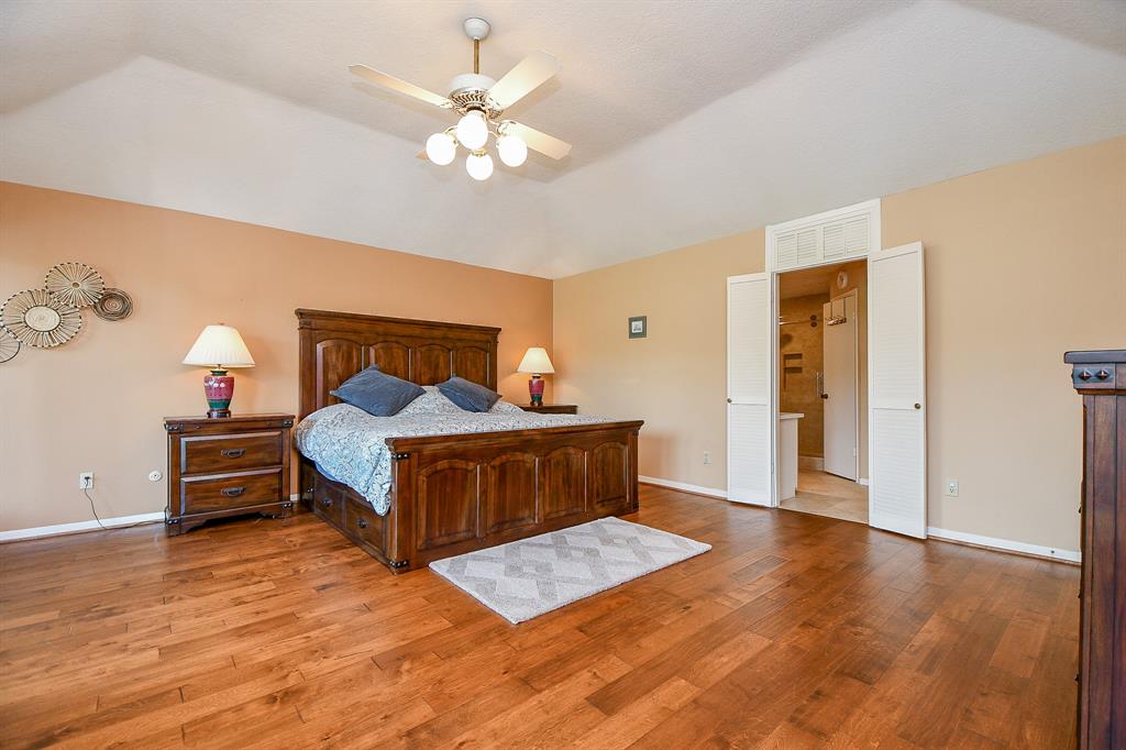 3915 Pleasant Valley Drive, Missouri City, Texas image 19