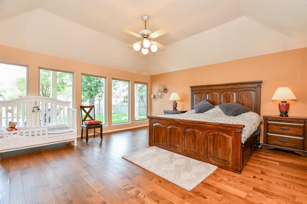 3915 Pleasant Valley Drive, Missouri City, Texas image 18