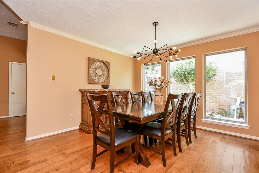 3915 Pleasant Valley Drive, Missouri City, Texas image 6