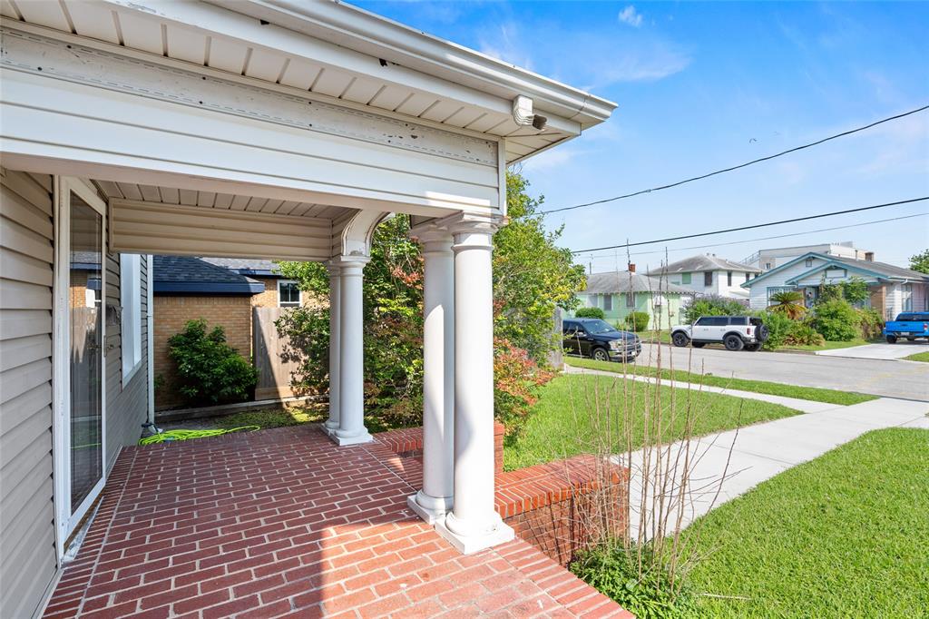 3910 Avenue R 1/2