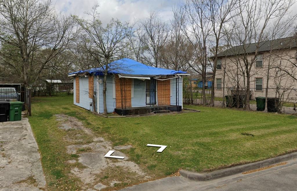 2419 Lucas Street, Houston, Texas image 2