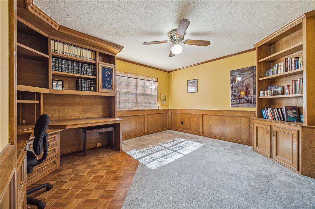 12122 Oakcroft Drive