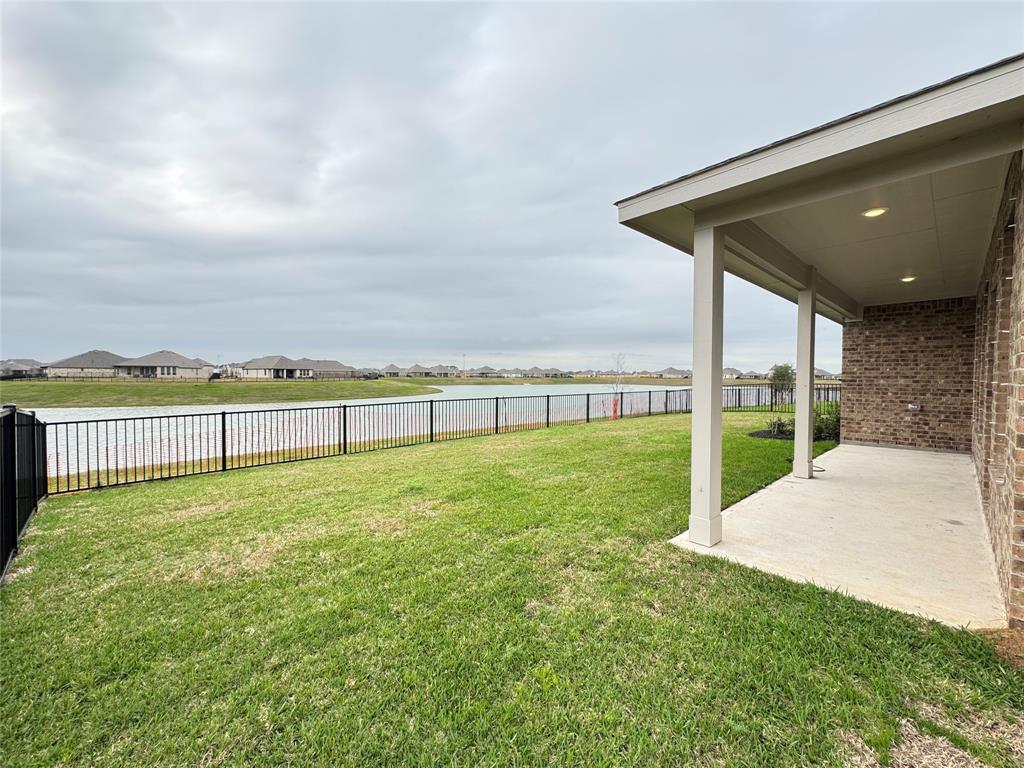 2605 Lago Costa Drive, Texas City, Texas image 9