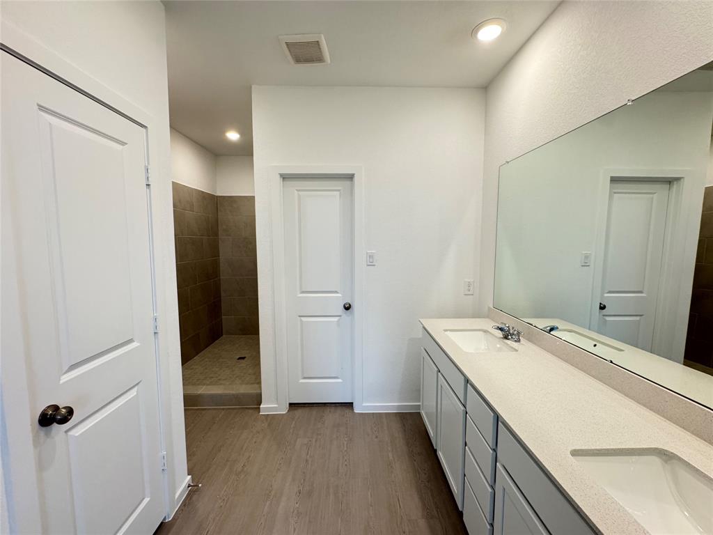 2605 Lago Costa Drive, Texas City, Texas image 4