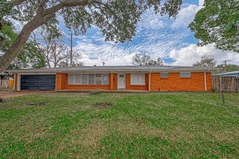 A home in La Marque