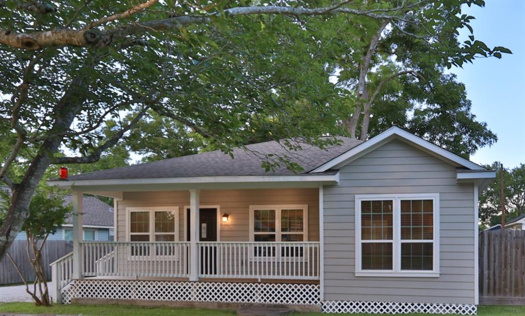 304 El Toro Street, League City, Texas image 2